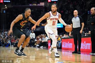 同时保持职 同时保持职